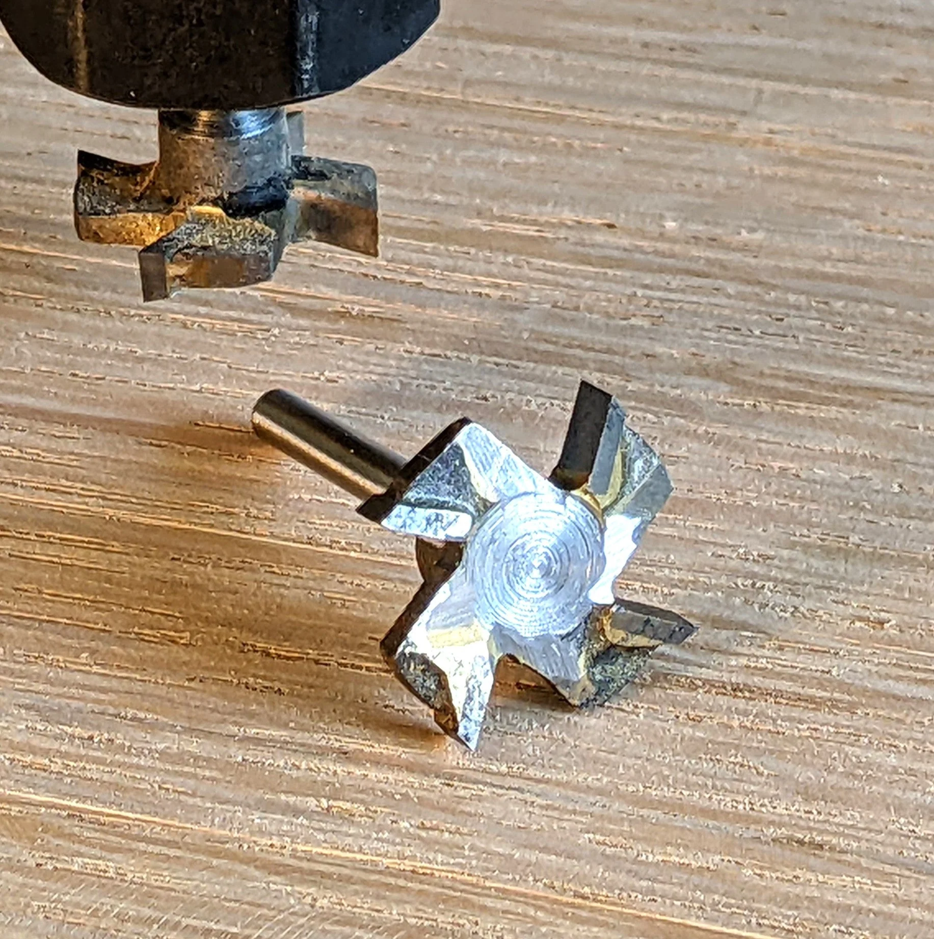 1/8" Shank Surfacing Bit for Desktop CNC Routers, 3/4" Ultra-Smooth Cut - Image 2